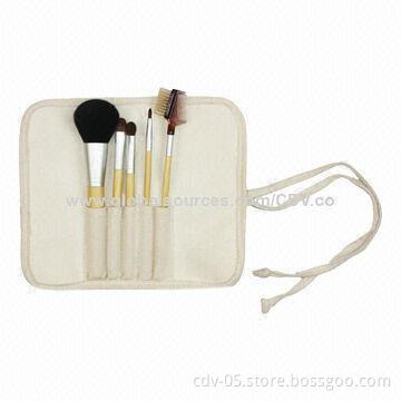 5-piece bamboo brush set with original handle and great clothing pouch